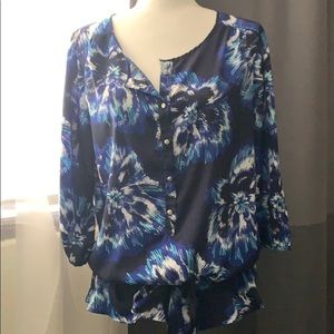 🦋Beautiful Royal Blue Satin Blouse